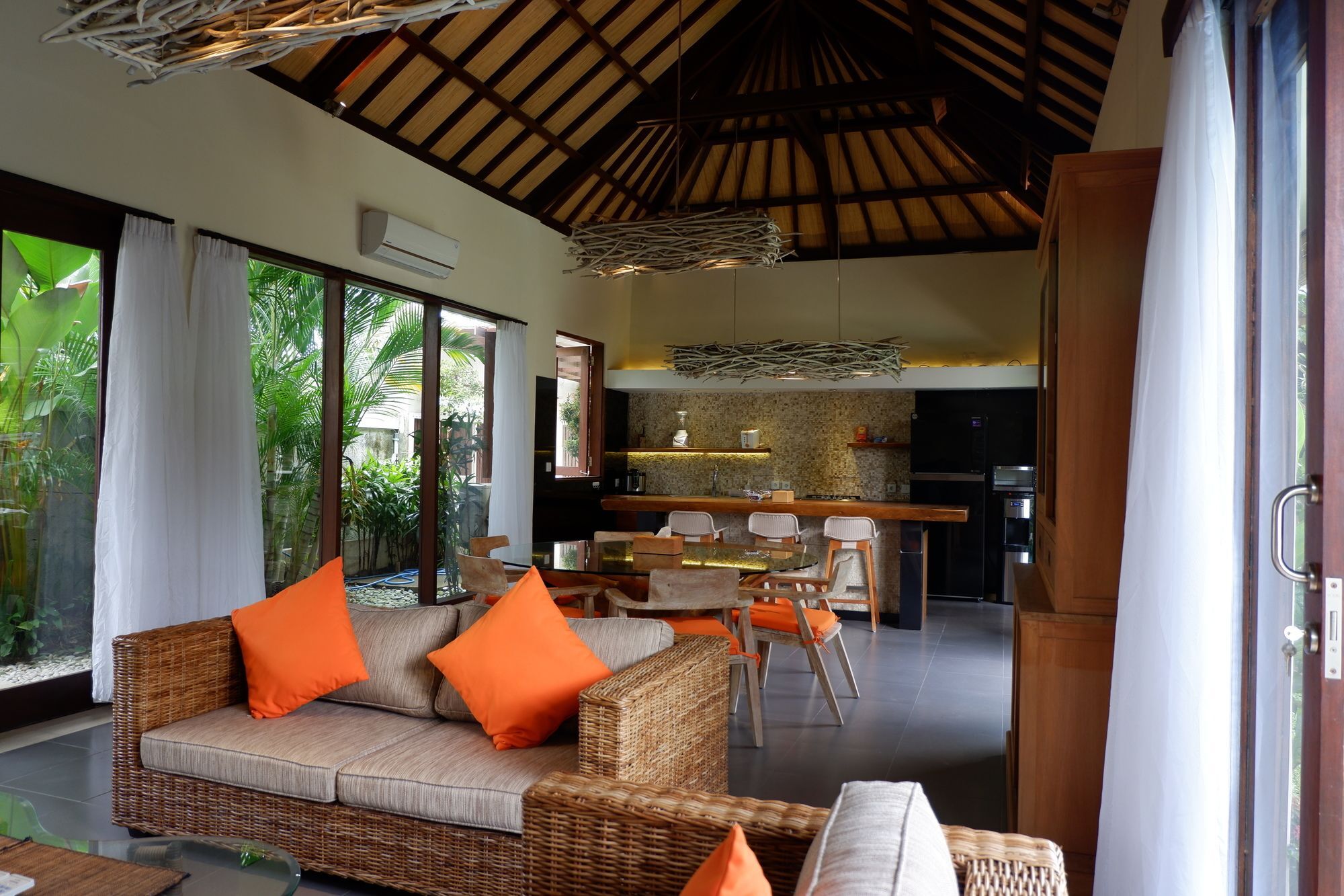 Villa Intan Bali Legian Экстерьер фото